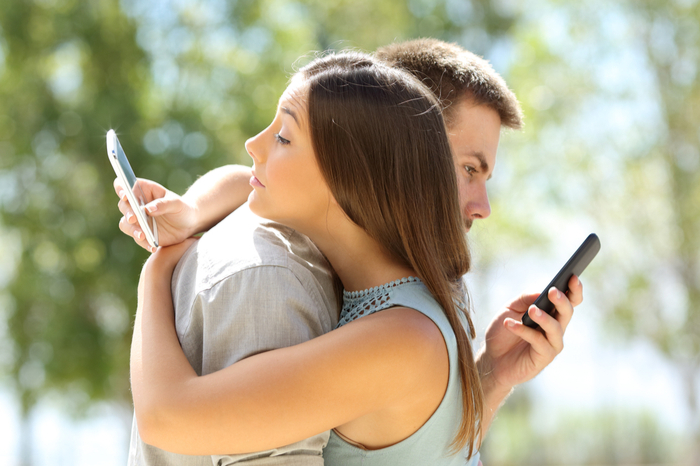 social media addiction, quitting social media, social media detox